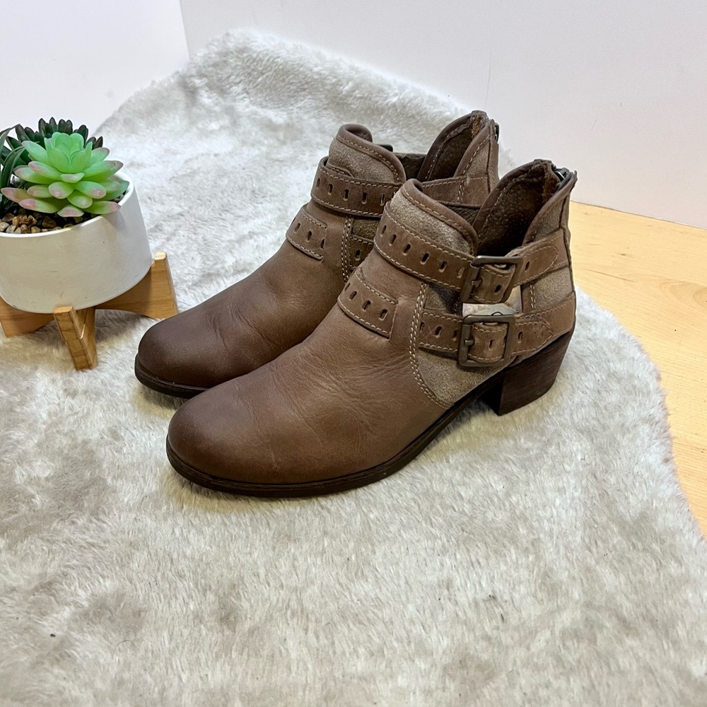 Ugg | Patsy Round Toe Shearling Lined Ankle Boots… - image 4